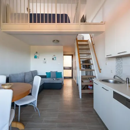 Apartment Mirta & Valalunge