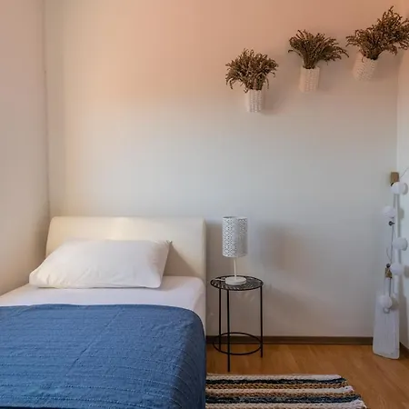 Mirta & Valalunge Apartment Pavicini